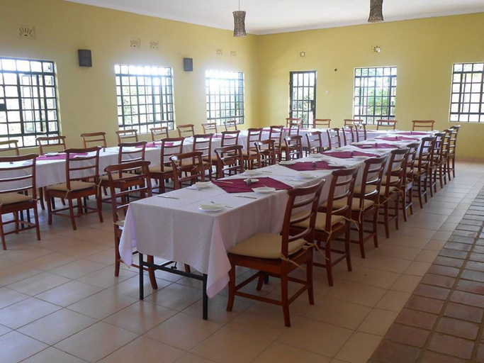 Food & Drinks, Storms Resort Nanyuki, Laikipia North