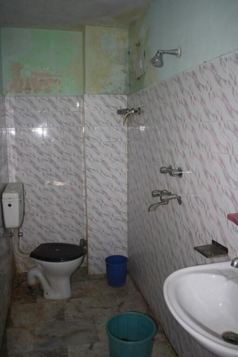 Bathroom, Rainbow Guest House, Gaya
