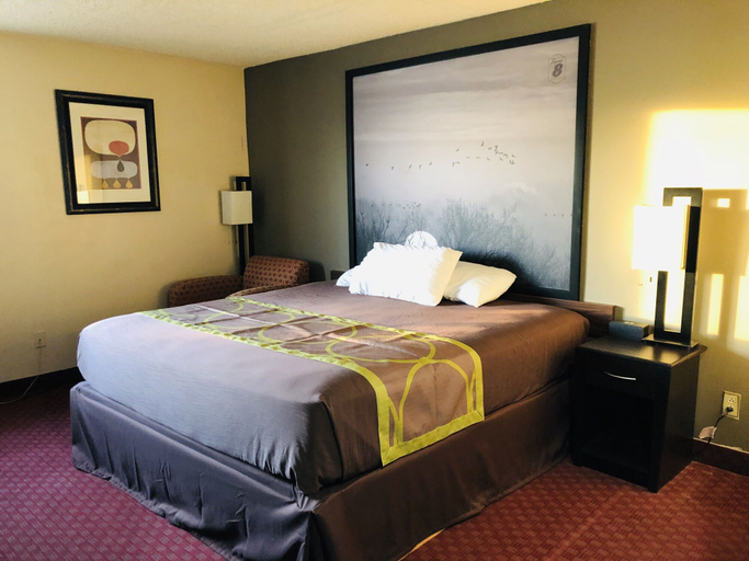 Bedroom 3, The Inn & Suites SW Omaha, Sarpy