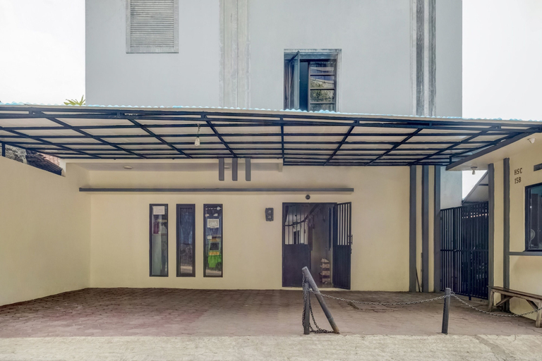 Exterior & Views 2, Hotel O Graha Hsc Syariah, Depok
