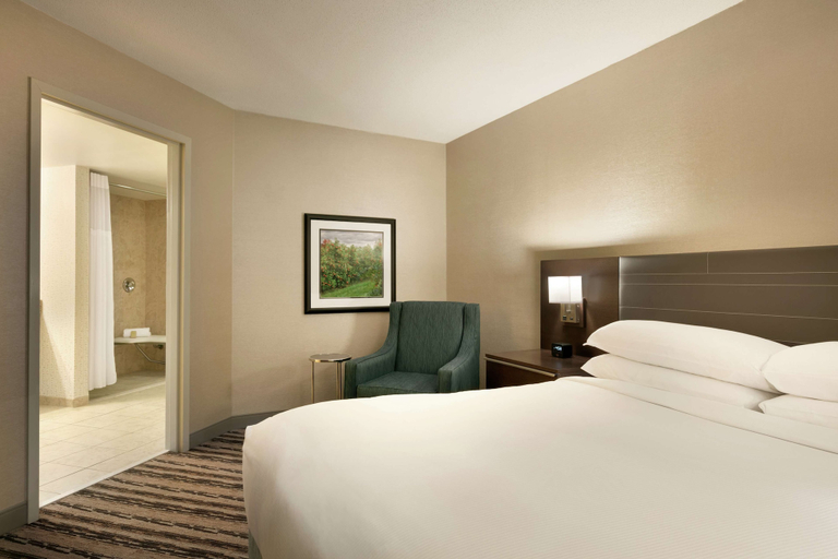 Bedroom 3, DoubleTree Resort by Hilton Lancaster, Lancaster