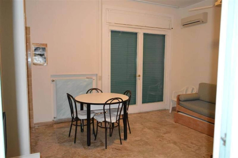 Others 4, Residence Cristallo, Savona