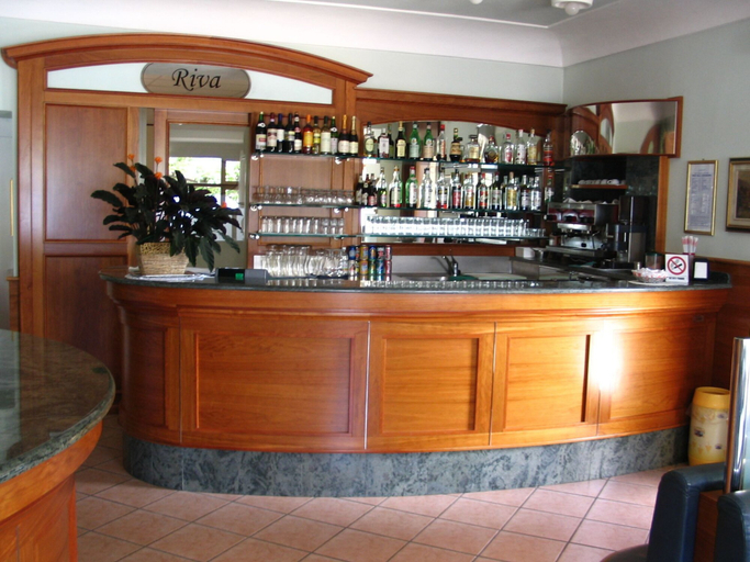 Food & Drinks 4, Albergo Riva, Varese