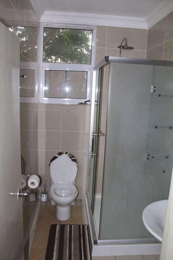 Bathroom, James East Legon Piece, Accra
