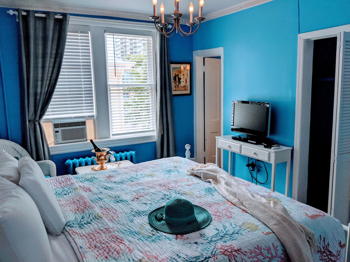 Bedroom 4, Chelsea Pub & Inn, Atlantic
