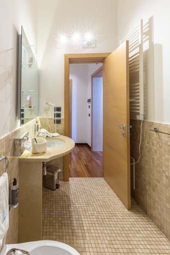 Bathroom 4, Palazzo Filisio Hotel, Barletta-Andria-Trani