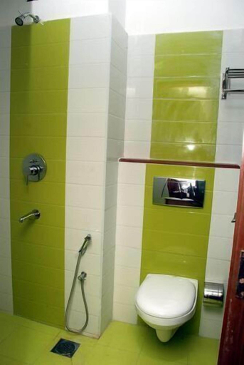 Bathroom 3, Hotel Balaji Inn, Thanjavur