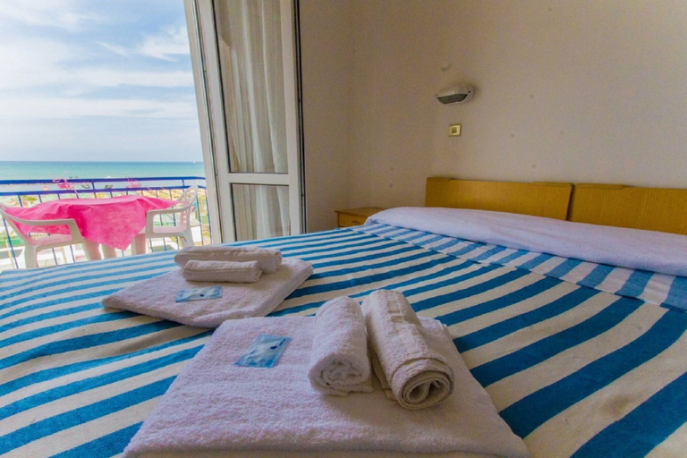 Bedroom 2, Hotel Riccardi, Rimini