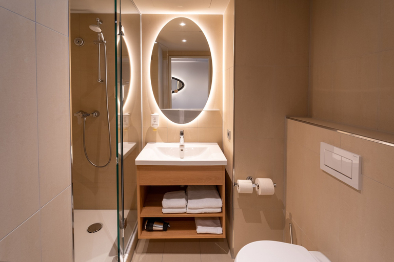 Bathroom 5, Aparthotel Adagio Access Freiburg, Freiburg im Breisgau
