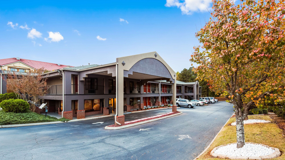 Exterior & Views 2, Best Western Shenandoah Inn, Coweta