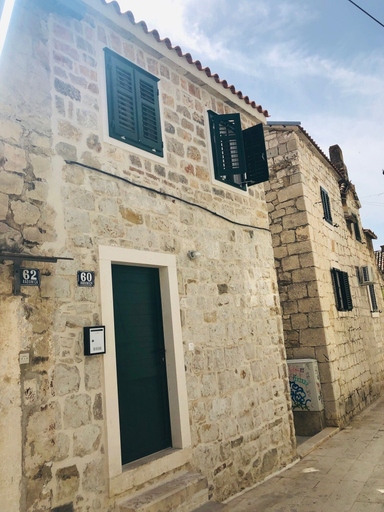 Exterior & Views 2, Peasants Palace, Split