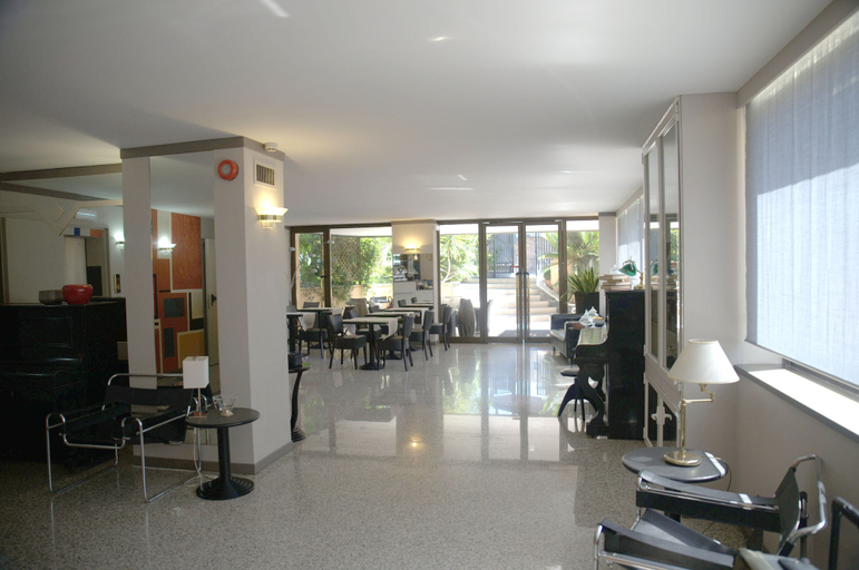 Others 5, Hotel Desiderio, Rome