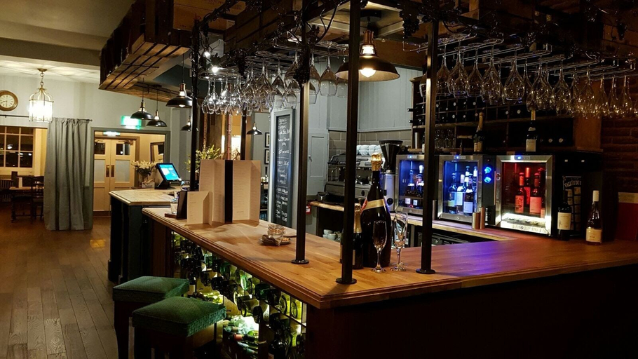 Food & Drinks 5, The Greyhound Hotel, Derbyshire