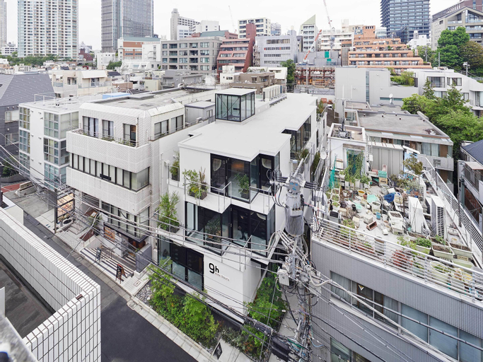Exterior & Views 8