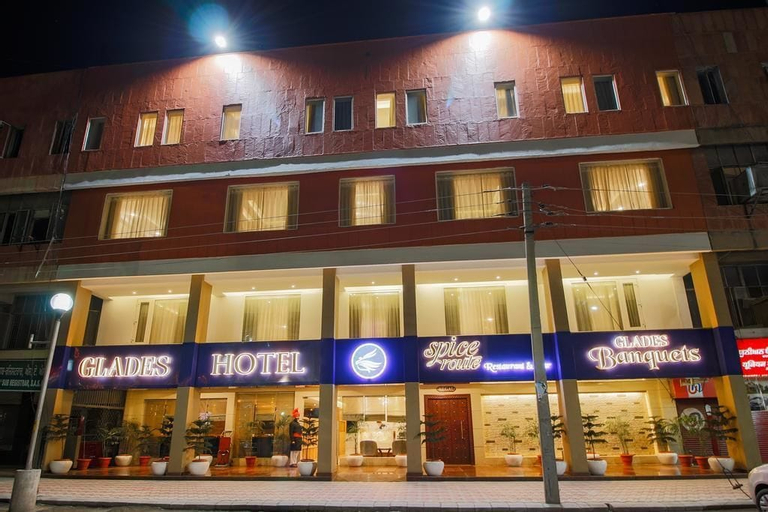 Glades Hotel, Chandigarh