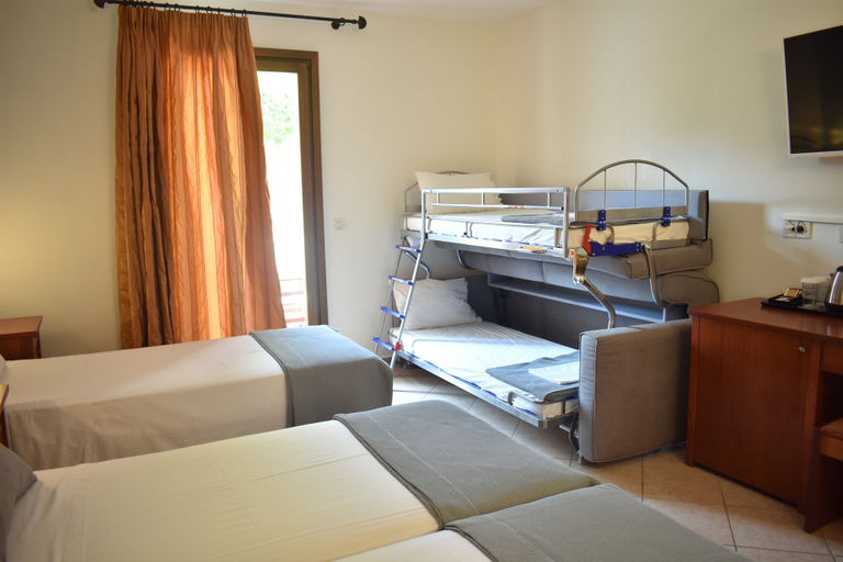 Bedroom 3, Naxos Resort, South Aegean