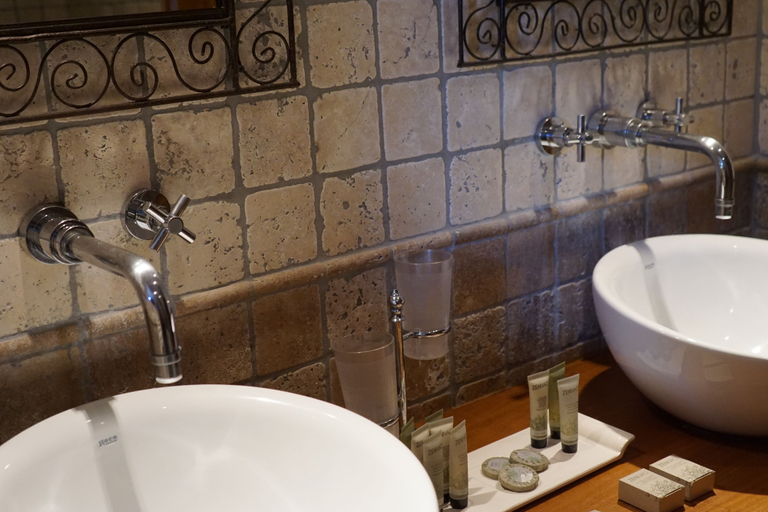 Bathroom 5, Manoir Des Douets Fleuris, Ille-et-Vilaine
