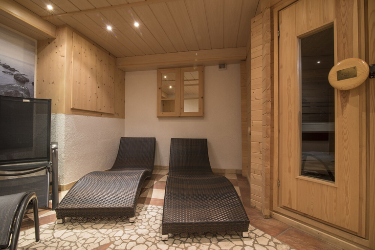 Others 4, A CASA Bernstein, Imst