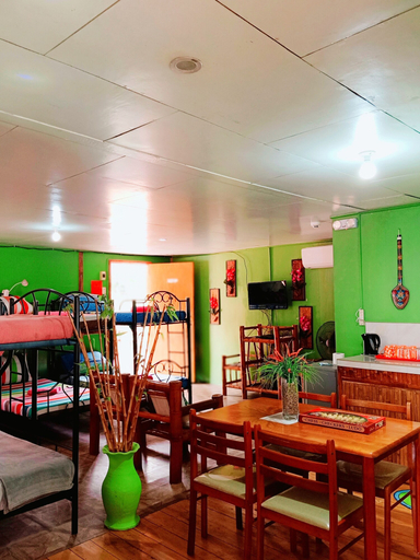 Food & Drinks 5, SmallFry's Beach Resort, Calatrava