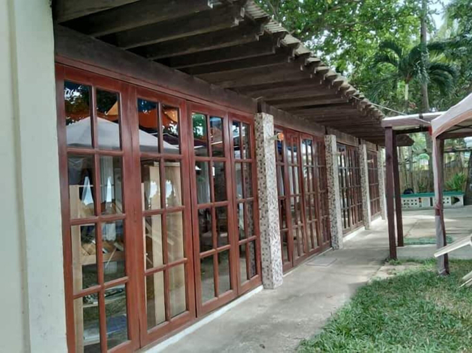 Exterior & Views 2, Brazaville Beach Resort, Hinoba-An