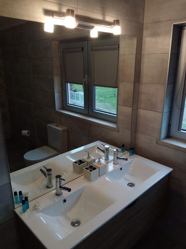 Bathroom 5, Coudelaria Residence, Pombal