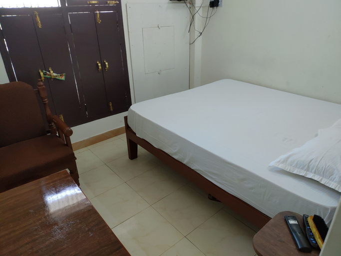 Bedroom 3, Hotel Green Palace and Ujala Restaurant, Azamgarh