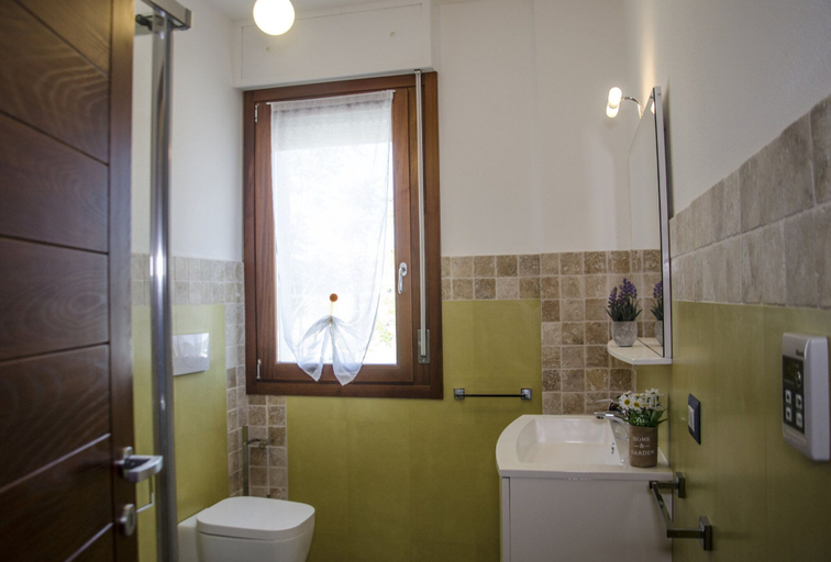 Bathroom 5, Casa Astice, Sassari