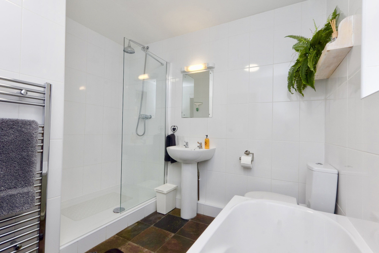 Bathroom, Vale View Cottages - The Stables, Denbighshire
