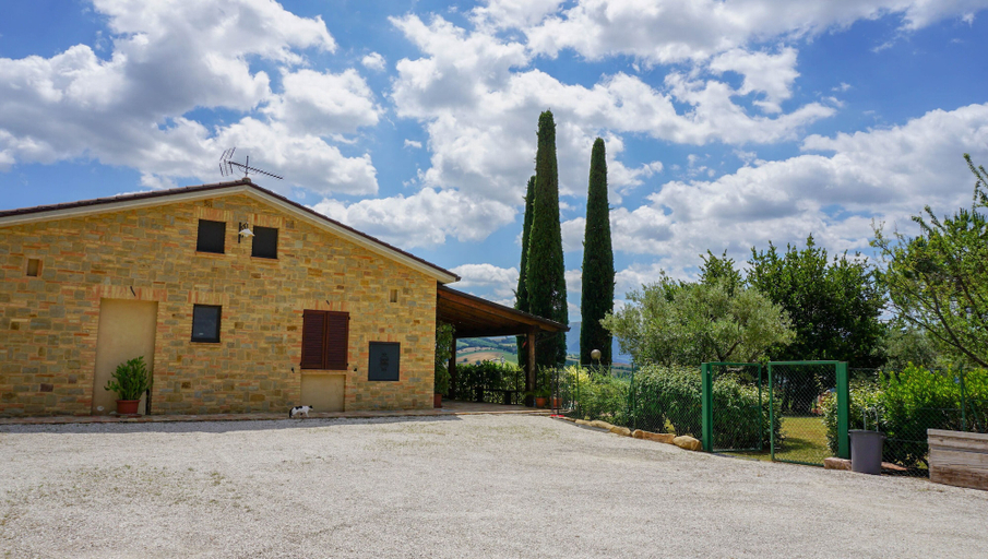 Exterior & Views 2, Agriturismo Pascucci, Macerata