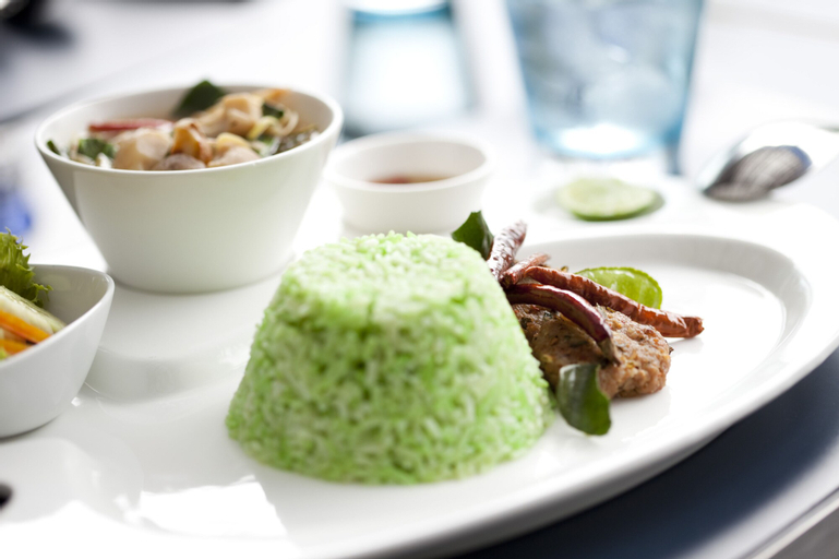 Food & Drinks 23