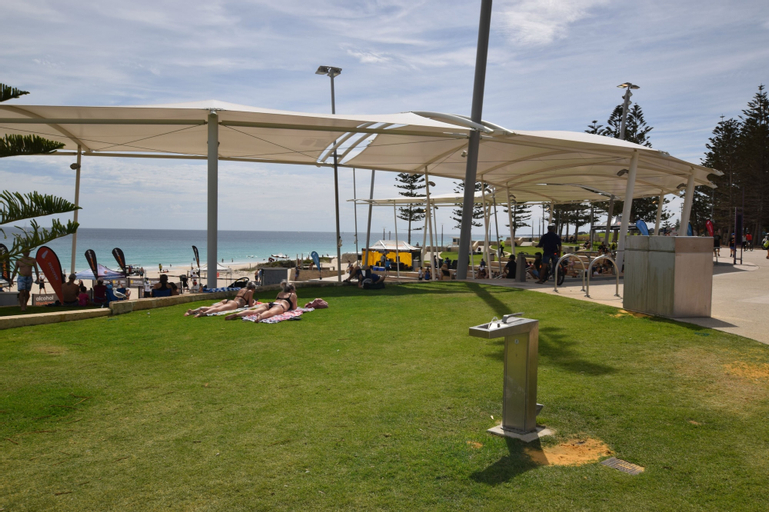 Food & Drinks, SUMMER BREEZE - Holiday and Business Accommodation, Stirling