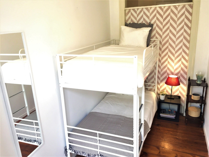 Bedroom 2, Charming Vintage Auto Check-in Flat in Baixa, Lisbon