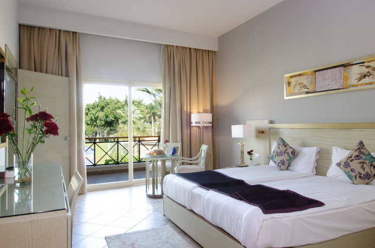 Bedroom 4, Swiss Inn Pyramids Golf Resort, Unorganized in Al Jizah