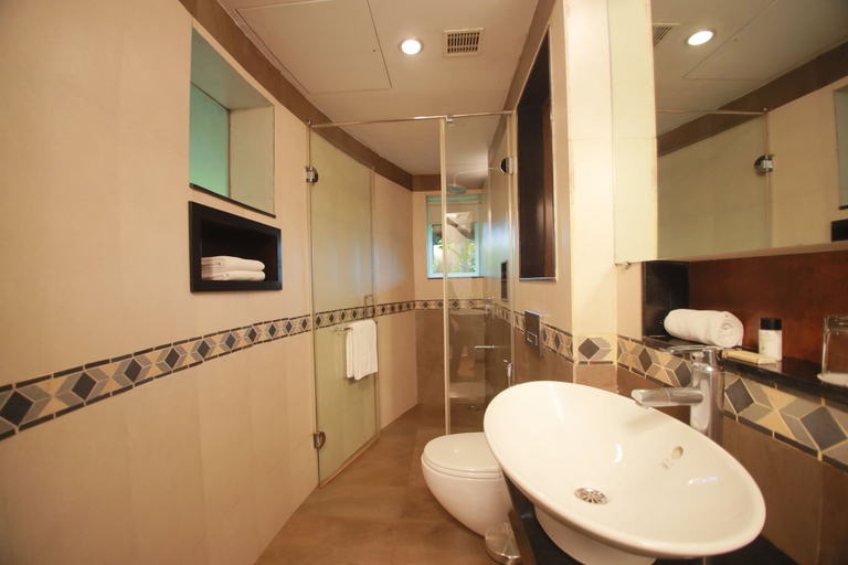 Bathroom 5, Poetree Thekkady, Idukki