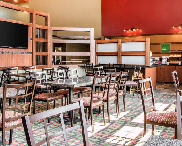 Food & Drinks 5, Comfort Inn & Suites and Conference Center, Isabella