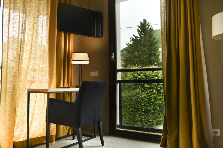 Others 5, Hôtel Les Muses, Haute-Savoie
