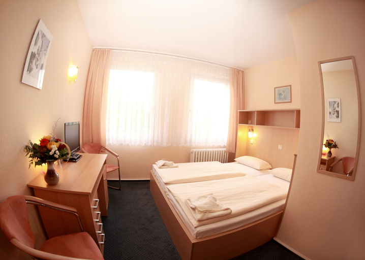 Bedroom 3, Hotel Bertramshof, Nordwestmecklenburg