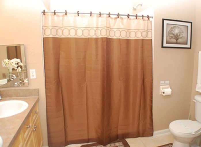 Bathroom, Willowdale Retreat, Polk