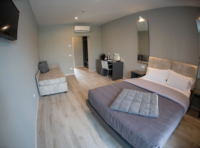 Bedroom 2, Aurora ApartHotel, Verona