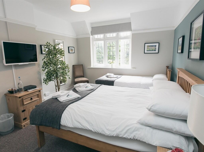 Bedroom 3, The Green W7, London