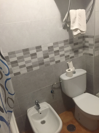 Bathroom 4, Hotel Marbella, Málaga