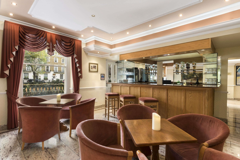 Food & Drinks 5, Days Inn by Wyndham London Hyde Park, London