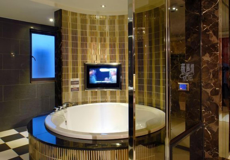 Bathroom 3, WE Motel, Kaohsiung