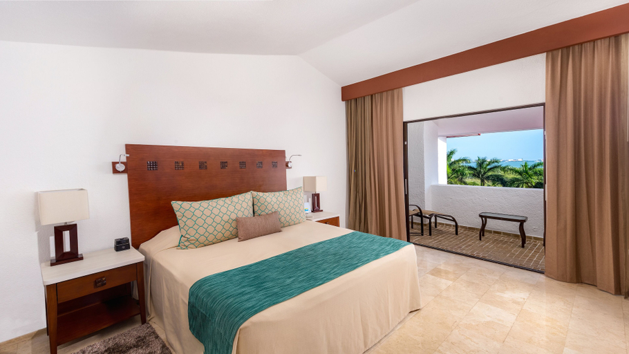 Bedroom 3, The Royal Cancun All Suites Resort, Benito Juárez