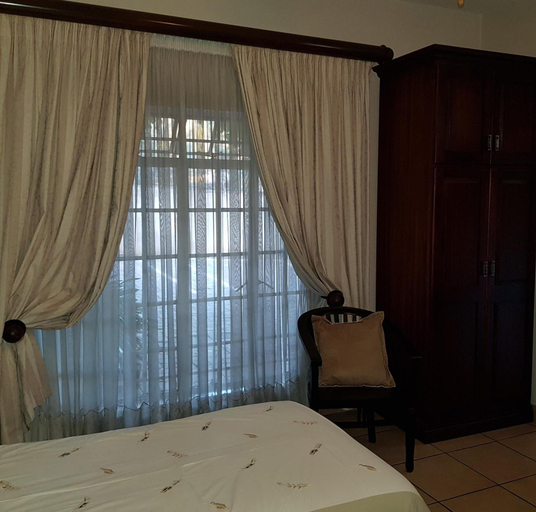 Bedroom 4, Falling Feather Inn, City of Tshwane
