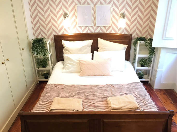 Bedroom 4, Charming Vintage Auto Check-in Flat in Baixa, Lisbon