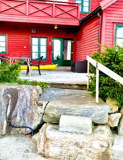 Exterior & Views 2, Sjøberg Hotell og Ferieleiligheter, Rennesøy
