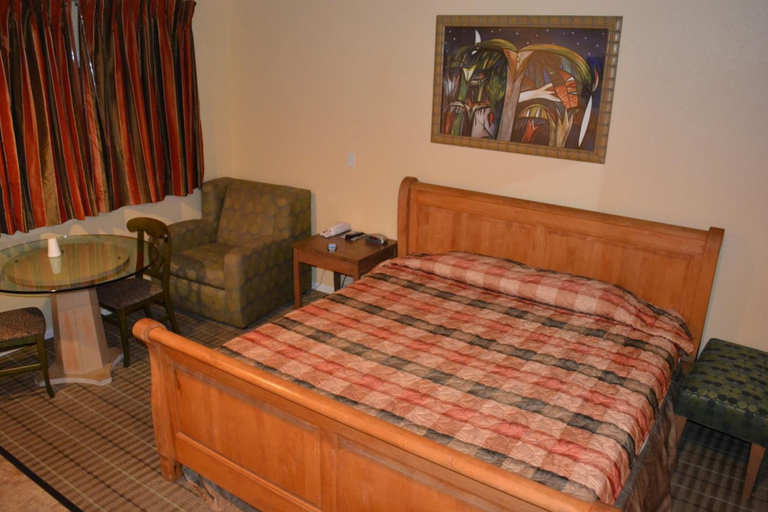 Bedroom 3, Bayshore Inn, Ventura