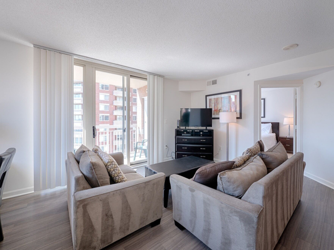 Others 5, National at Ballston Place, Arlington