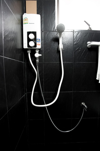 Bathroom 4, RQ Opsian Ratchada Service Apartments, Huai Kwang